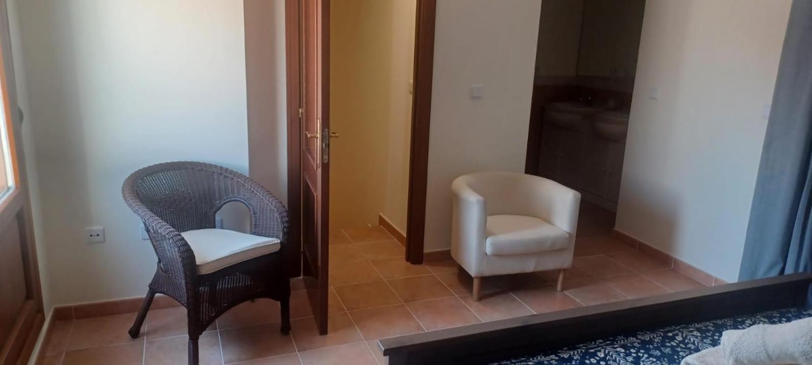 Why Not Golf Esuri Apartment