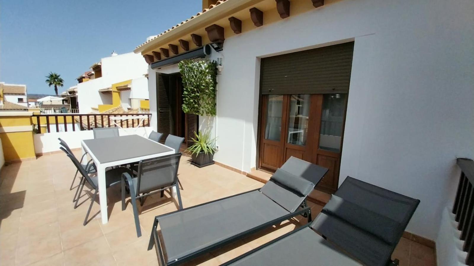 Why Not Golf Esuri Apartment *